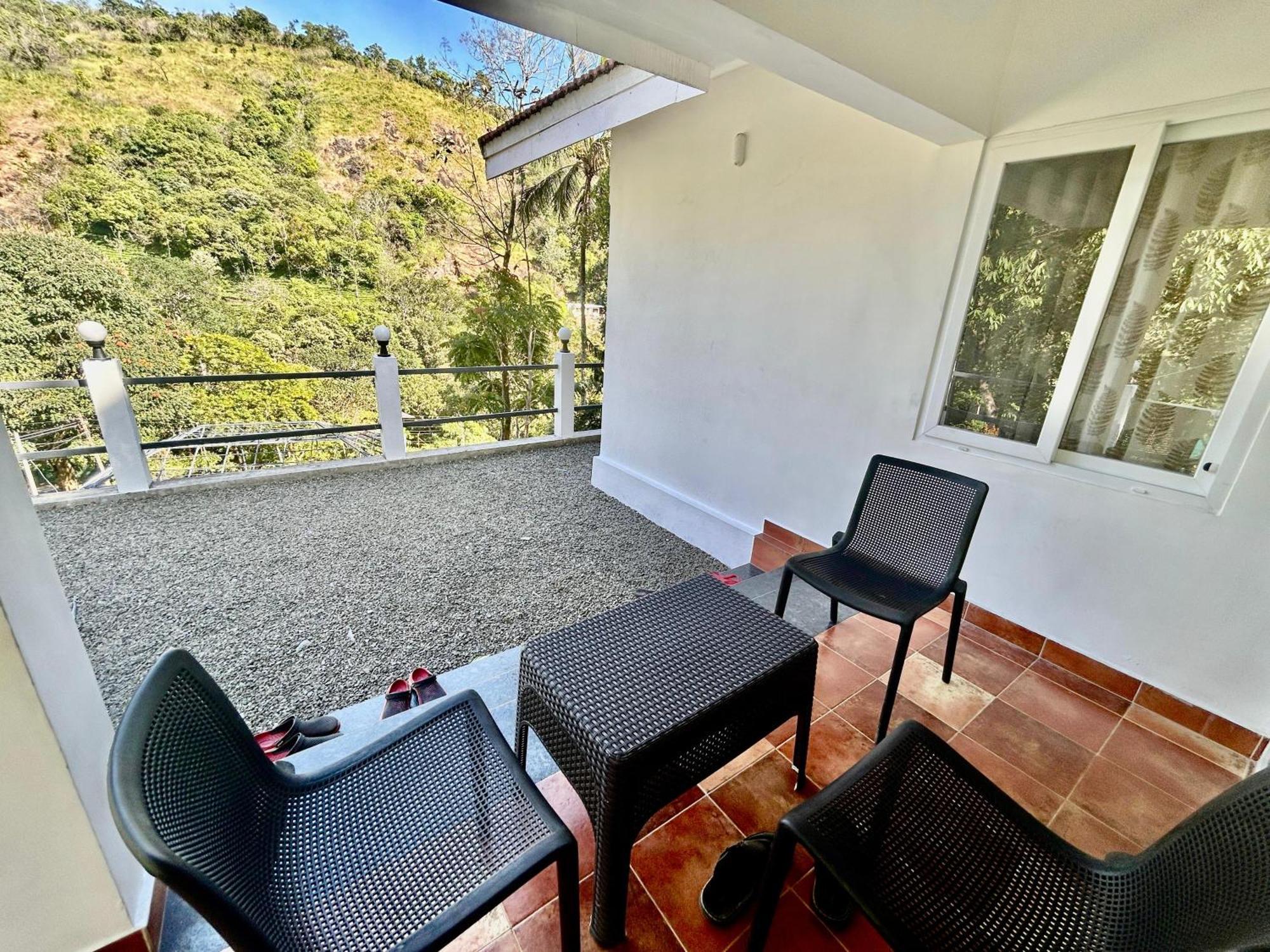 Misty Heights Peermade - Private Mountain Villa Retreat Vandiperiyār Kültér fotó